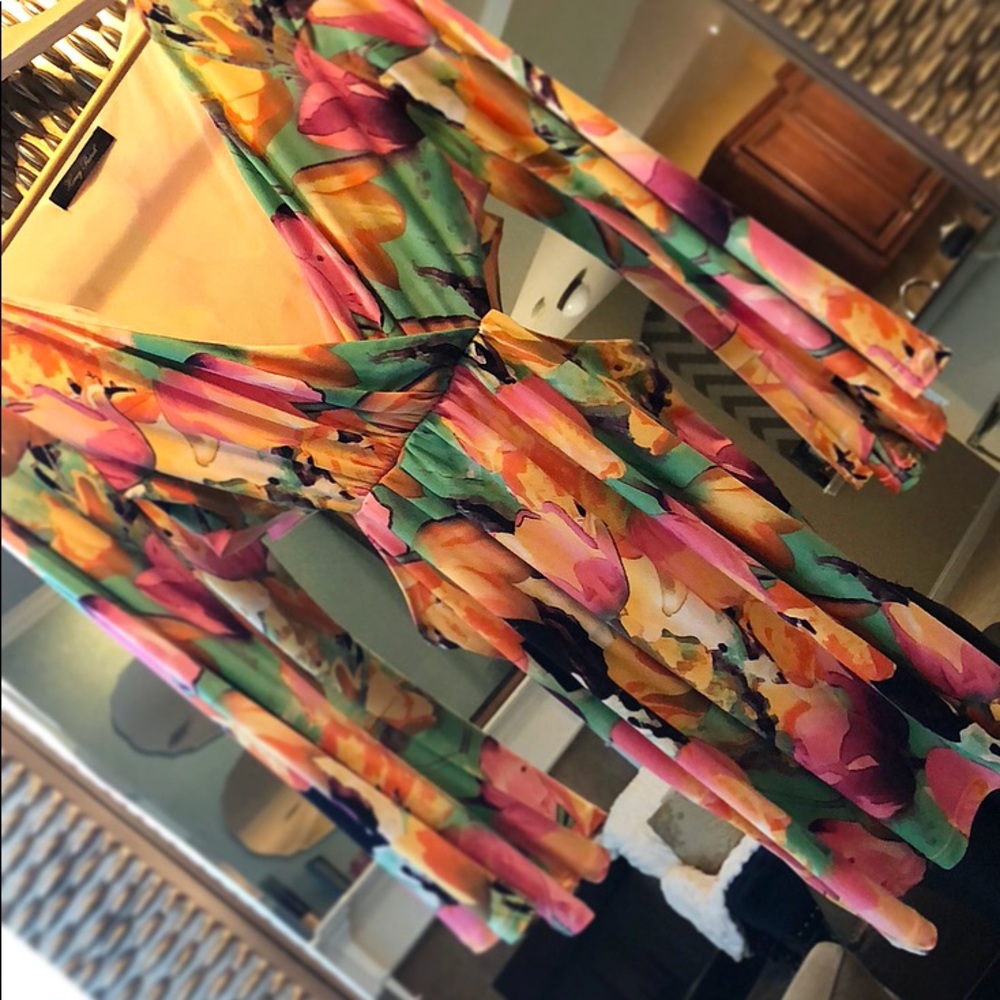Floral bell sleeved with side cut out dress
